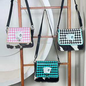 Bolso Bandolera y de Hombro Estilo Vaquera 2025, Moderno, de Cuero Vacuno Repujado con Patrón a Cuadros y Diseño de Naipes para Mujer - Product Image 4