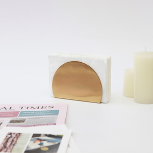 Bold Blossom - Sujetalibros de Lujo en Forma de U de Latón, Soporte para Documentos, Porta Servilletas para Mesa de Comedor en Hoteles y Hogares - Product Image 4