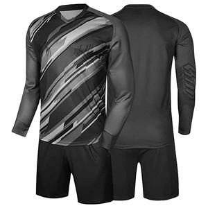 Uniforme Deportivo de Fútbol para Hombre de Alta Calidad y Transpirable, Personalizable con Logotipo Frontal por Sublimación Digital - Product Image 1