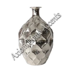 Axiom Home Accents Florero de metal de estilo moderno con esmalte transparente para Decoración de mesa contemporánea para el hogar y el jardín - Product Image 1