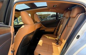 Consigue un Lexus ES 350 2025 de Lujo con Tracción Delantera, Usado, Grado DIY, con 3 Años de Garantía - Product Image 5