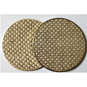 Ensemble de sous-verres écologiques colorés au toucher jaune Fait à la main Design moderne Bords en laiton tissés à partir de fibres naturelles pour toutes les occasions - Product Image 4