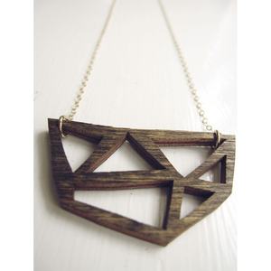 สร้อยคอไม้สำหรับผู้หญิงสุดหรู เป็นมิตรกับสิ่งแวดล้อม ประดับคริสตัล เครื่องประดับแฟชั่น อินเดีย RR ENTERPRISES - Product Image 3