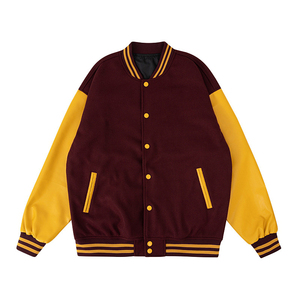 เสื้อแจ็คเก็ตวาร์ซิตี้สีแดงเลือดหมู-เหลืองสำหรับผู้ชาย สไตล์เบสบอล เสื้อคลุมลำลอง ติดกระดุมด้านหน้า คอเสื้อแบบริบบิ้น ดีไซน์ตัดต่อสี - Product Image 1