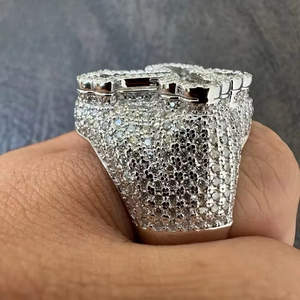 Bague Croix Hip Hop Statement en Argent Sterling 925 Plaqué Rhodium, Sertie de Moissanite Diamant VVS Taille Ronde et Baguette - Product Image 2