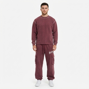 Conjunto de Sudadera con Cuello Redondo y Pantalones Jogger Color Borgoña para Hombre, Conjunto de Dos Piezas Informal para Calle - Product Image 1
