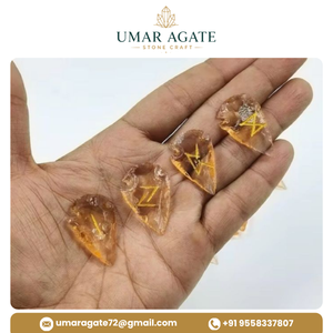 Ensemble de runes en forme de flèche en citrine, Futhark, gravé sur cristal, fait main, pierre précieuse sculptée, outil spirituel, cadeau - Product Image 3