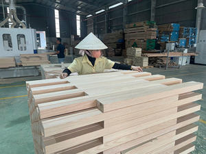 Balaustre de madera de álamo contemporáneo para escaleras, componente de barandilla interior para construcción residencial - Product Image 4