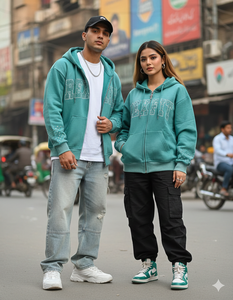 Sudadera con capucha con cremallera de algodón grueso y felpa, con efecto desgastado por el sol, el mejor material, con logotipo personalizado, serigrafía y pedrería, del fabricante líder. - Product Image 3