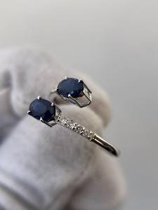 Anillo de dos piedras de zafiro azul, anillo de compromiso y aniversario de zafiro azul real para mujer, joyería. - Product Image 3