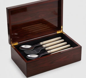 Minimalist Flatware Set Stainless Steel <b>Mirror</b> Finish <b>Plastic</b> Handle Dishwasher Safe For Wedding Use And Tableware Use - Product Image 6