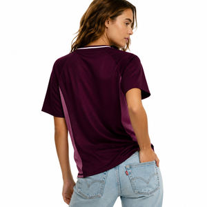 Camiseta deportiva de malla transpirable personalizada con hombros caídos, estilo boxy, con gráfico de fútbol, para mujer, oversize, estilo Y2K retro, top para el día del partido. - Product Image 2