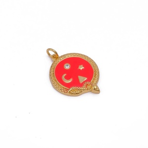 Colgante de serpiente redonda de esmalte rojo con piedra CZ chapado en oro serpiente celestial encanto joyería para regalo - Product Image 2