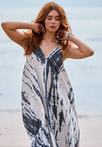 ชุดเดรสยาวทรงวีคอ เอวธรรมชาติ สไตล์โบฮีเมียน หวานละมุน เป็นมิตรกับสิ่งแวดล้อม ระบายอากาศได้ดี ซักได้ ผลิตจากผ้าเรยอน ชุดเซ็ตแบบเข้าชุด สีพื้น/ย้อมแบบไทได - Product Image 3