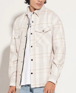 Camisa de Franela a Cuadros para Hombre, con Logotipo Personalizado OEM, Manga Larga, Cuello con Botones, Estilo Casual para Uso Diario en Otoño - Product Image 2