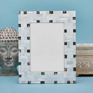 Cadres photo en gros avec incrustation de nacre, bon prix, cadre portrait en mosaïque de capiz - Product Image 2