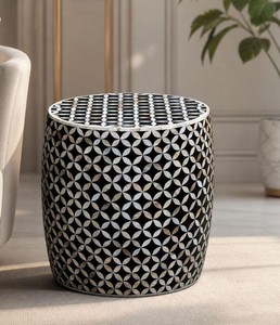 Table d'appoint ronde avec incrustation d'os, design géométrique et à rayures, Belladec - Product Image 3