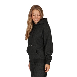 Sweat à capuche en coton polaire surdimensionné en vrac pour femmes avec logo et design personnalisables - Product Image 4