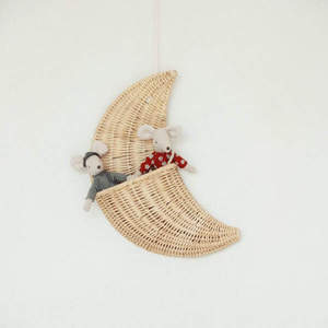 Décoration murale artisanale en rotin tressé à la main, pochette de rangement en forme de lune, style bohème pour chambre d'enfant et crèche - Product Image 1