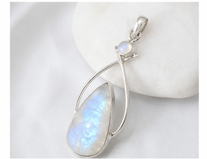 Pendentif en argent sterling 925 en forme de goutte d'eau avec pierre de lune arc-en-ciel naturelle, collier en pierre de lune bleue scintillante, fait main, pierre de naissance de juin - Product Image 1