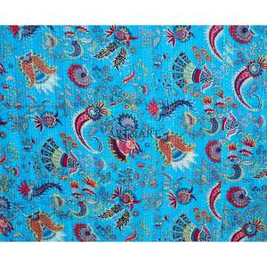 Couvre-lit indien vintage Gudri imprimé au bloc et au kantha, motif poisson, bleu indigo, par le fabricant - Product Image 2