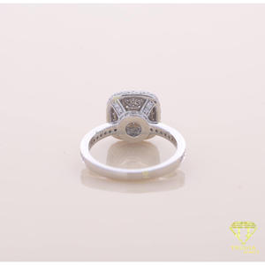 Bague rectangulaire arrondie en argent sterling 925 avec diamant moissanite et surface de pierre détaillée pour les revendeurs de bijoux - Product Image 4