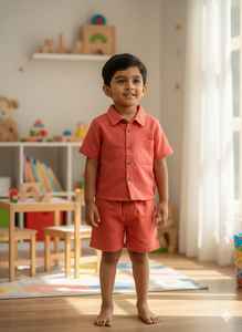 Ensemble chemise et short en coton et lin pour garçons |   Tenue d'été respirante pour enfants, vert et blanc avec poche, fabriquée en Inde, délai de livraison d'échantillon de 7 jours - Product Image 2