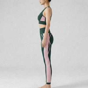 Conjunto deportivo sin costuras de canalé para mujer, ropa funcional para entrenamiento atlético, gimnasio, ejercicio, correr y entrenamientos. - Product Image 4