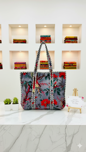 Sac de voyage et de shopping pour femme, léger, 18 pouces, en velours matelassé réversible, style bohème vintage, avec doublure en toile et fermeture éclair - Product Image 3