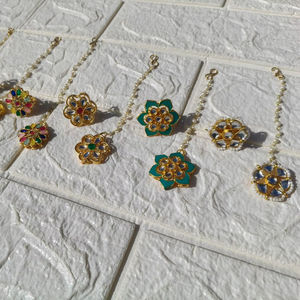 Ensemble de bagues assorties style Kundan du Rajasthan avec Tikka, bijoux festifs indiens pour mariage, Mayun Dholki et Nikah, pour filles - Product Image 1