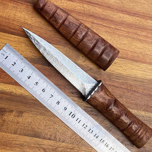 Couteau Bowie en acier inoxydable, grand couteau utilitaire d'extérieur avec construction classique en acier inoxydable, manche ergonomique et étui. - Product Image 1