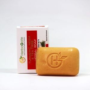 Jabón en barra de cúrcuma, neem y árbol de té con fórmula natural para una limpieza profunda, sensación refrescante y una apariencia saludable y radiante. - Product Image 3