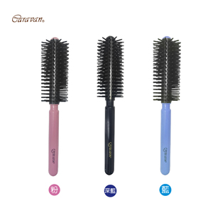 Coiffure féminine bouclée et lisse, brosse ronde - Product Image 4