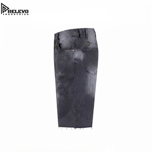 Jorts en jean délavé foncé de haute qualité avec imprimé boussole astrologique gravé au laser, et accessoires anneau amovibles - Product Image 3