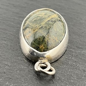 Collier pendentif vintage en argent sterling et jaspe, fait main, bijoux en pierre naturelle, cadeau élégant pour femme - Product Image 6