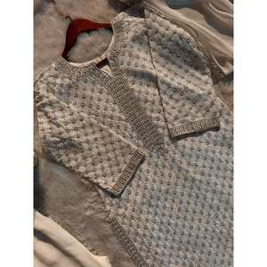 Ensemble haut bas et Dupatta pour femmes de créateur - Product Image 4