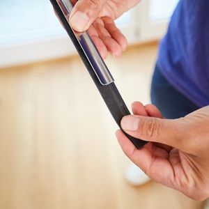 Lama di Ricambio Professionale in Gomma da 18 Pollici Tagliabile su Misura per Tergivetro, Compatibile con la Maggior Parte dei Finestre - Ricambio di Alta Qualità per - Product Image 2