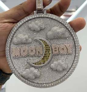 Colgante de Lujo con Medallón de Niño de la Luna, con Incrustaciones de Moissanita VVS, Joyería Hip Hop, Estilo Diamante, Ícono de Streetwear - Product Image 1