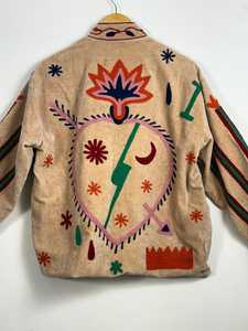 Abrigo de Invierno para Mujer con Símbolos Místicos, Prenda Única y Elegante, Chaqueta Bordada Estilo Boho Chic, Hermosamente Hecha a Mano - Product Image 3