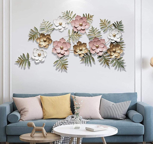 Decoración de Pared Floral Metálica, Adorno Colgante Hecho a Mano Contemporáneo para Sala de Estar, Diseño de Interiores, Guirnaldas y Coronas Navideñas - Product Image 1