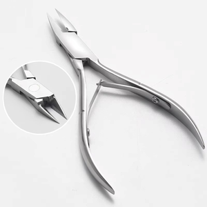 Ciseaux pour soins des ongles personnalisés en acier inoxydable, outil de manucure et de pédicure de précision pour couper les cuticules et les ongles - Product Image 2