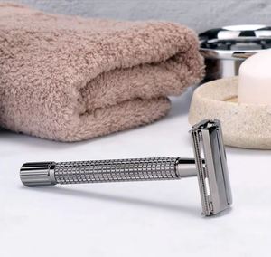 Maquinilla de afeitar profesional de doble filo, tradicional, de acero inoxidable, para el cuidado y peinado de la barba para hombres. - Product Image 6