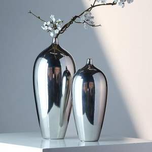 Jarrón de Metal de Aluminio Plateado Armonioso con Esmalte Transparente, Diseño Moderno Hecho a Mano para Arreglos Equilibrados y Decoración del Hogar - Product Image 1