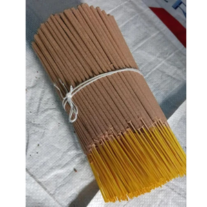 Paquete de Varillas de Incienso Natural Color Marrón Empaquetadas en Envoltura de Plástico para Uso en Fragancias y Aromaterapia - Product Image 4