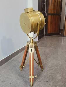 Lámpara de Pie Retro Industrial Moderna Náutica con Soporte de Madera, Foco Coleccionable Ajustable y Móvil, Trípode Hot Spot - Product Image 3