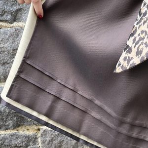 Vestido Dirndl con Estampado de Leopardo para Mujer, con Delantal con Lazo, Corte en A, Largo hasta la Rodilla, Estilo Casual Folclórico, Manga Corta, Cuello en V - Product Image 3