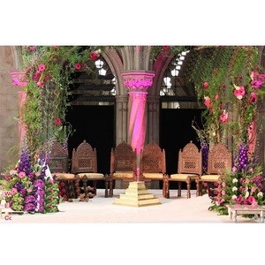 Ensemble de chaises de mandap de mariage au design unique, sièges de cérémonie en bois de luxe, mobilier événementiel personnalisé, chaise en gros pour la décoration d'événements aux États-Unis - Product Image 1