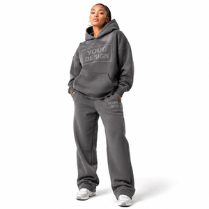 Ensemble assorti surdimensionné personnalisé avec logo sérigraphié pour femme, en molleton de coton et polyester, avec poches latérales et taille côtelée, style streetwear privé - Product Image 1