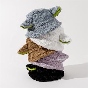 Gorro de Pescador con Orejas de Oveja de Piel Sintética para Mujeres y Niñas, Cálido y Casual para el Invierno, Uso Diario en Bicicleta, Diseño de Dibujos Animados para Exteriores - Product Image 1