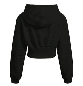 Élégante veste blanche à capuche pour femme, coupe ajustée, manches courtes, respirante, séchage rapide, avec détails lacés, lavable en machine, mélange de polyester - Product Image 5